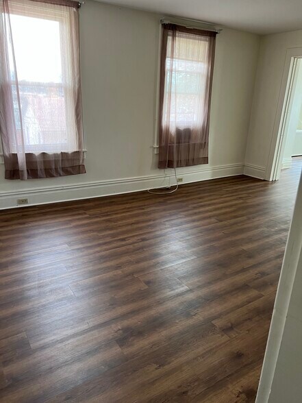 Bedroom - 203 Greene St