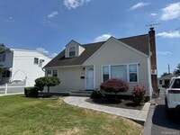 Building Photo - 2656 Cedar Ln
