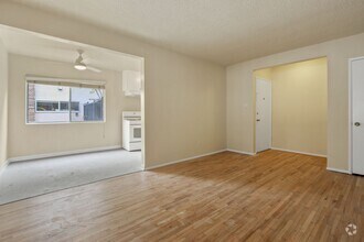 Building Photo - 2019-2019 4th St