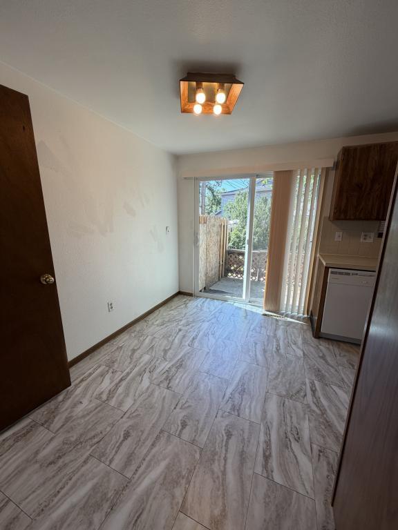 Building Photo - 418 Mulberry Dr