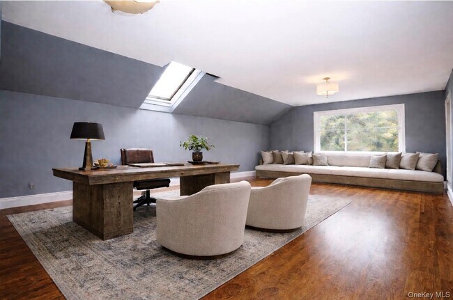 Building Photo - 423 English Pl