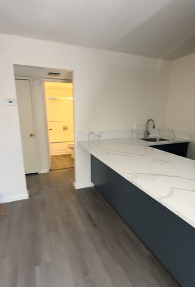 Building Photo - 3976 Mission Rd