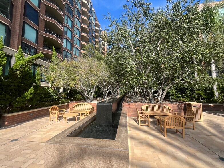 Outer Grounds - 500 W Harbor Dr