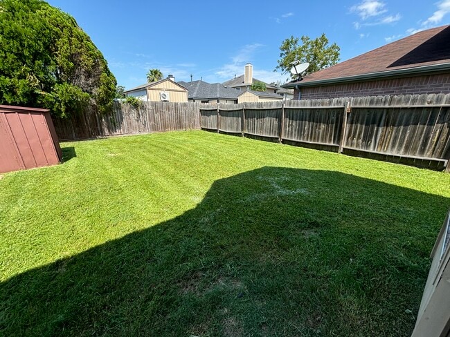 Side Backyard View 2 - 6319 Foxhunter Rd