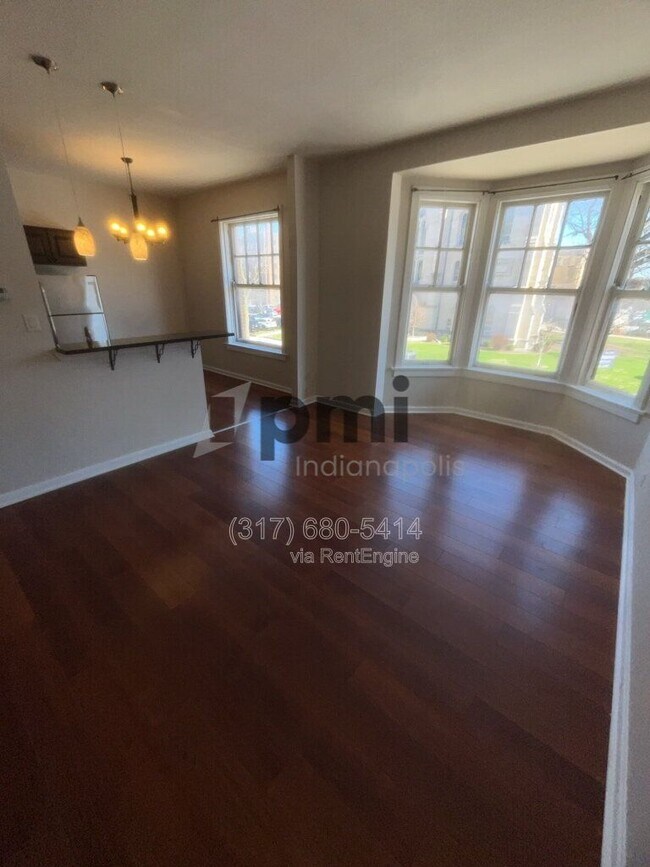 Building Photo - 402 N Delaware St