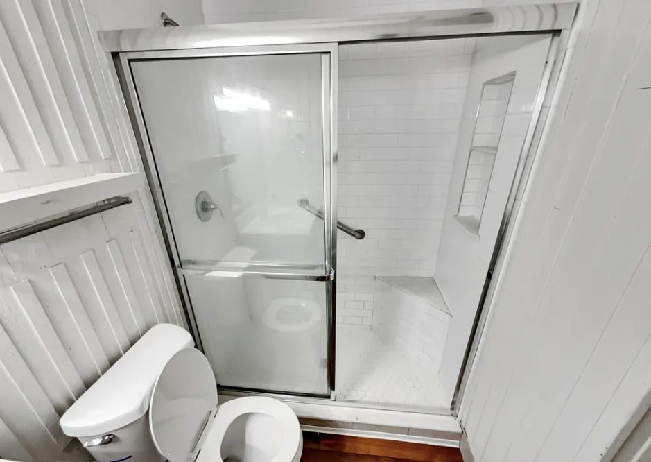 Building Photo - 7748 Knoll Dr N