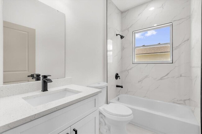 Building Photo - 4717 SW 166th Ln