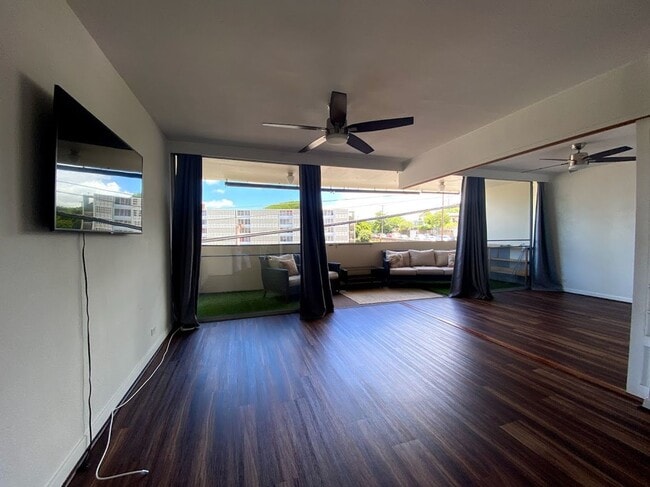 Building Photo - Emerson Court, Punchbowl Makiki 2 bedroom ...