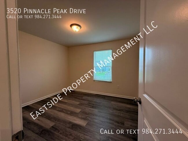 Building Photo - 3520 Pinnacle Peak Dr