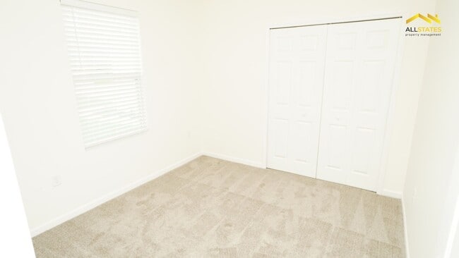 Building Photo - 13905 SW 81 Cir