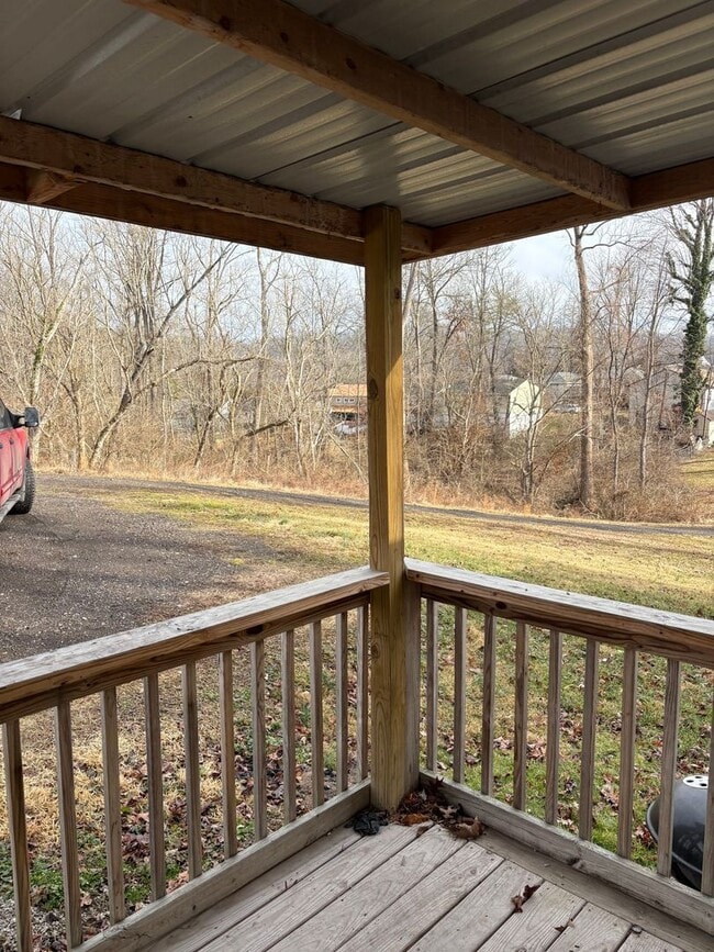 Building Photo - 2 Bedroom 1 Bath Mobile Home