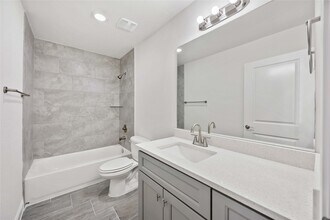 Building Photo - 9129 Brandon St