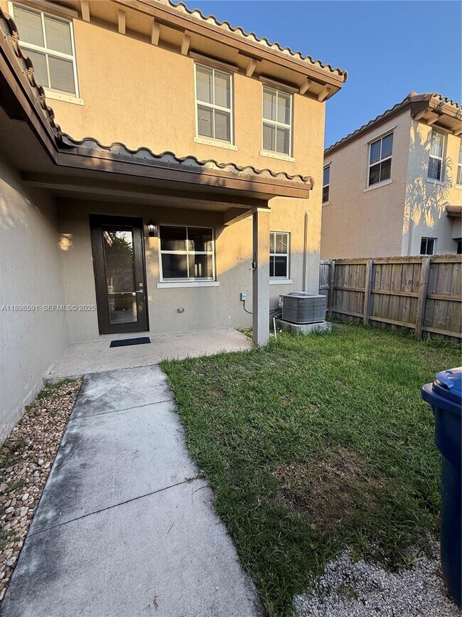 Building Photo - 24340 SW 117th Ave