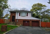 Building Photo - 1334 Connetquot Ave