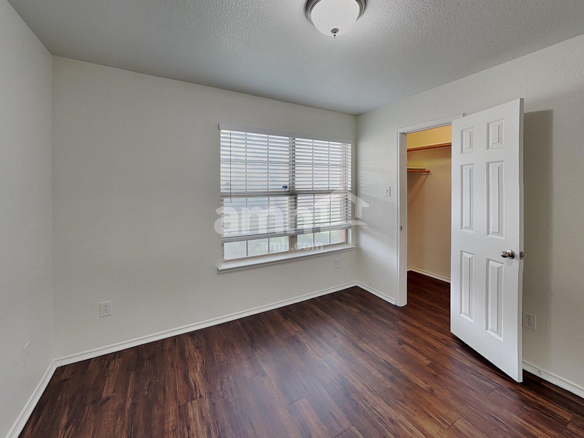 Building Photo - 14117 Cochise Dr