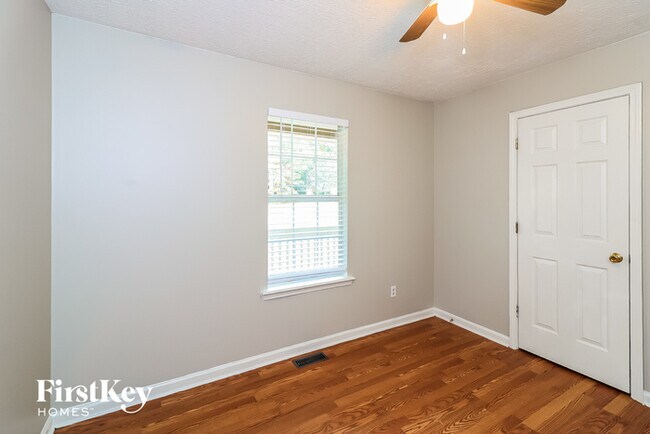 Building Photo - 112 Pleasant Way