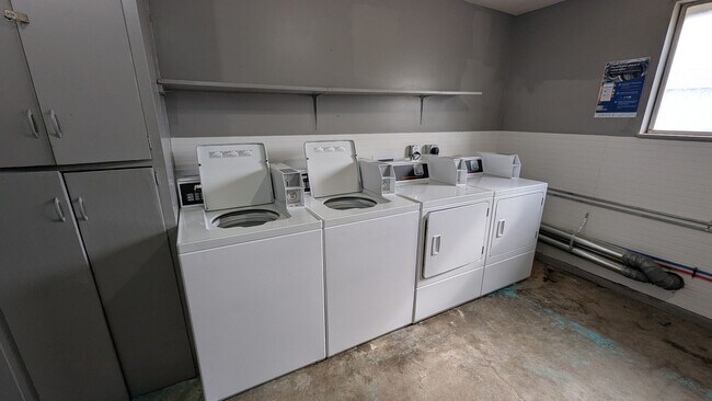 Building Photo - All-Inclusive Studio | 375 Sq Ft | Electric, Water, WiFi & Cable Included | Columbus KS