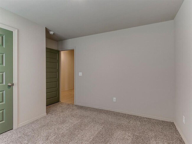 Building Photo - 10645 SW 18th St