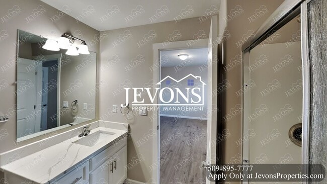 Building Photo - 1912 W Mead Ave