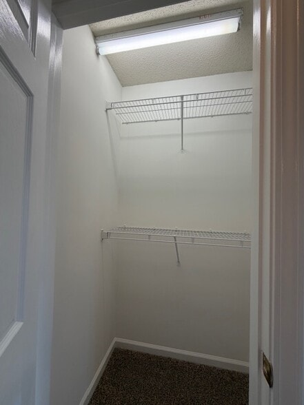 Building Photo - 4325 River Bluff Ter