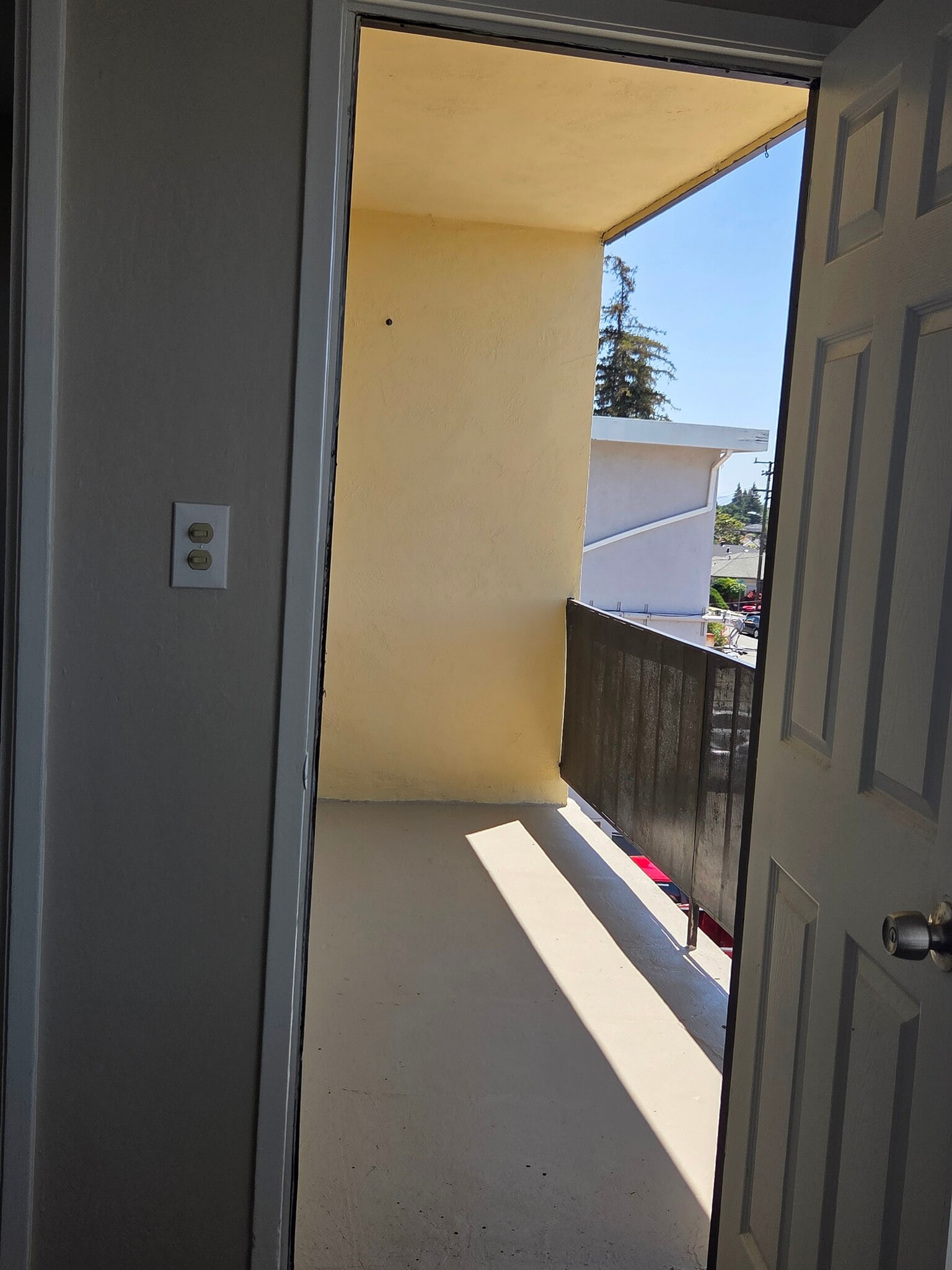 Building Photo - 25684 Spring Dr