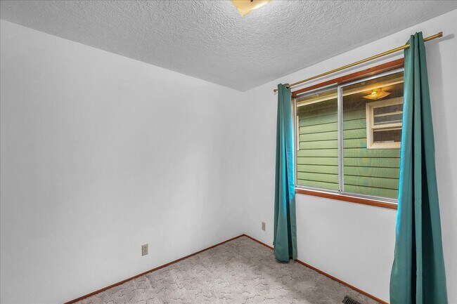 Building Photo - 33767 SE Santosh St