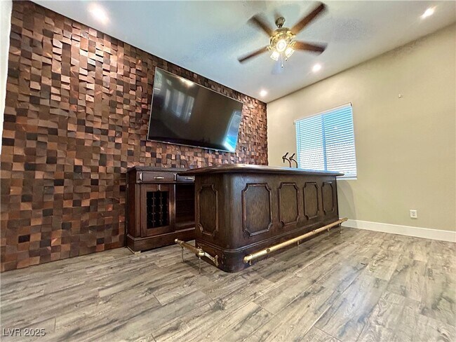 Building Photo - 10824 Vineyard Pass St