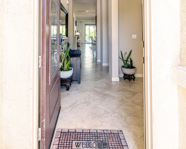 Building Photo - 81363 Corte Compras
