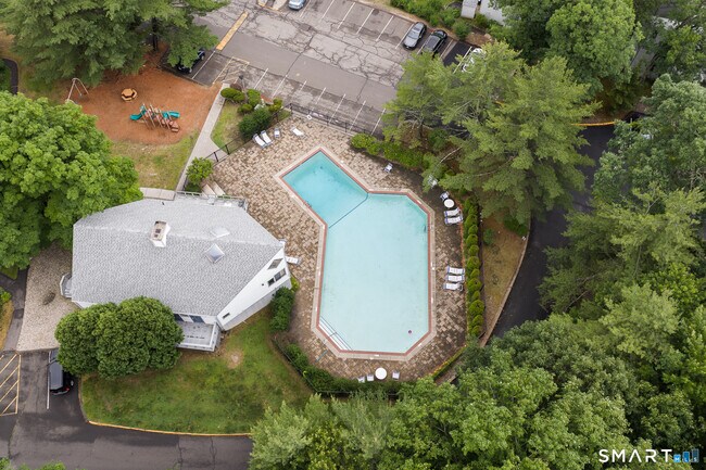 Building Photo - 5 Staunton Ct