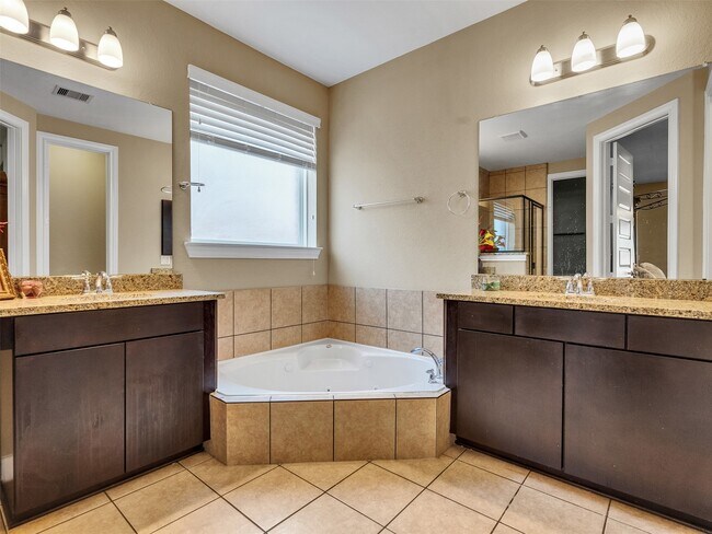 Building Photo - 10135 Cypress Path