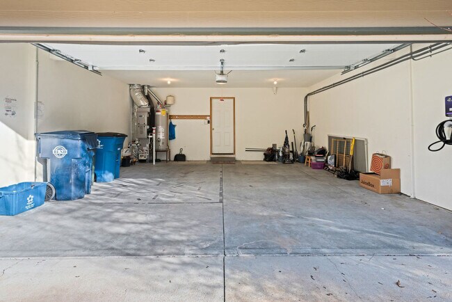 Building Photo - 3186 NW Quiet River Ln