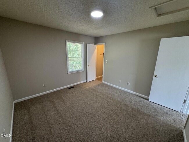 Building Photo - 2910 Faversham Pl
