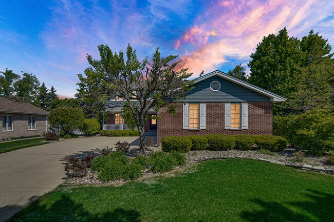 Building Photo - 10700 Churchill Dr