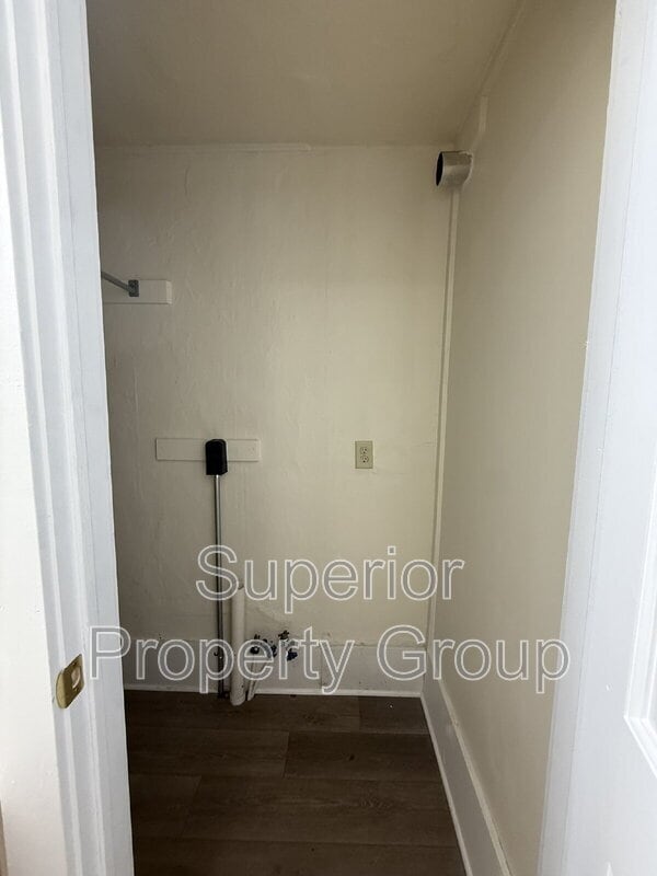 Building Photo - 18 N Fair Oaks Ave