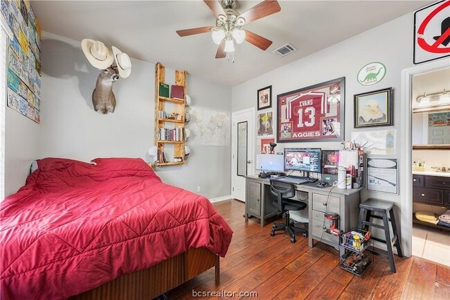 Building Photo - 114 Lynn Dr