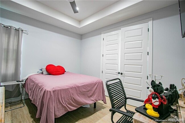 Building Photo - 22 E St