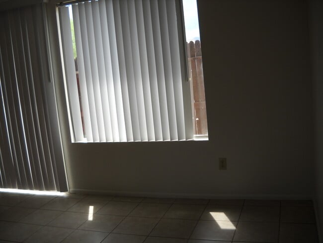 Building Photo - 2BR/1BA 827 sq.ft. rental in Sierra Vista, AZ