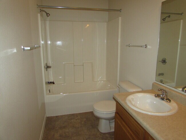 Building Photo - 6185-MF1-E1