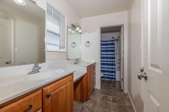 Building Photo - Scenic Gemini Meadows Townhome with Open Views & Modern Comfort