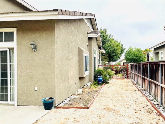 Building Photo - 12358 High Horse Dr