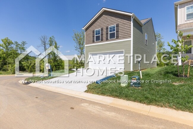 Building Photo - 702 Newtons Wy