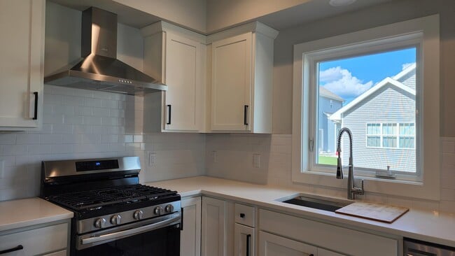 Building Photo - 4858 Suelo Rd