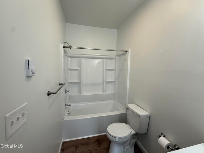 Building Photo - 346 Madison Ave