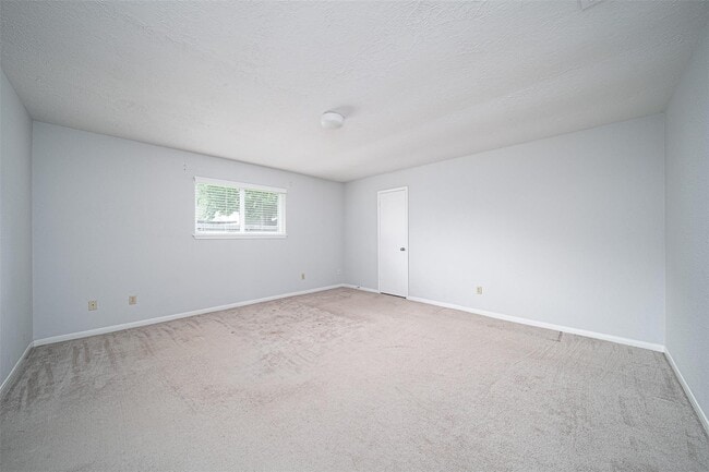 Building Photo - 2838 Colony Dr