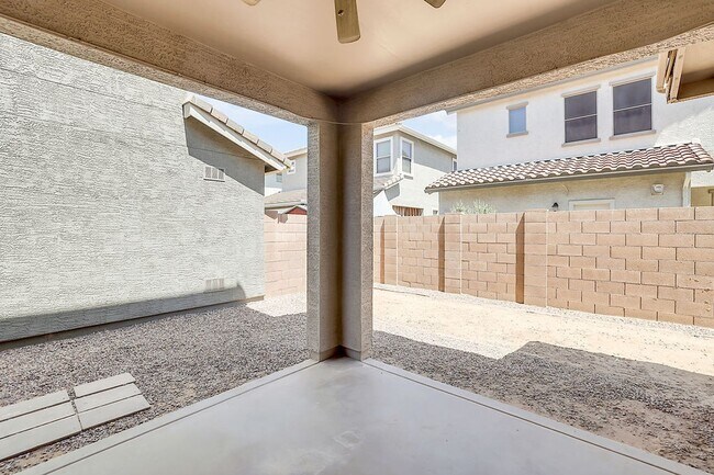 Building Photo - Great Queen Creek Location!