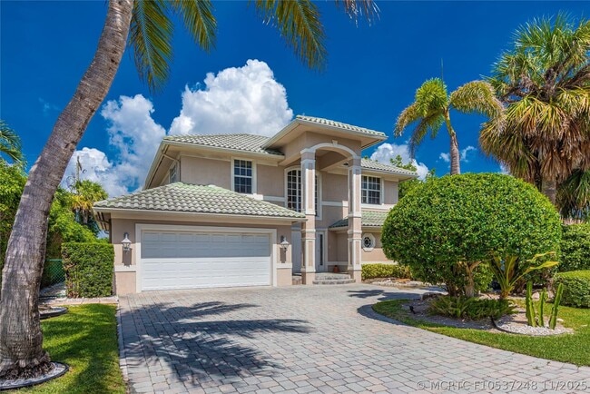 Building Photo - 2999 Banyan Rd