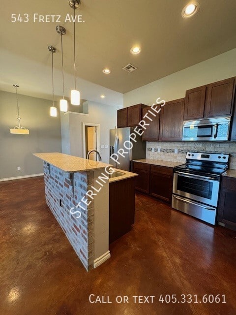Building Photo - 543 Fretz Ave
