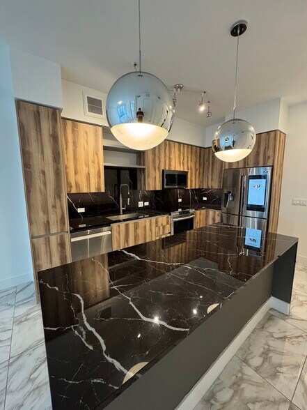 Building Photo - 47 NW 30th St