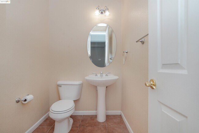 Building Photo - 2765 St Andrews Dr