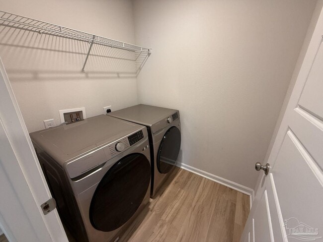 Building Photo - 9639 Angel Oak Dr